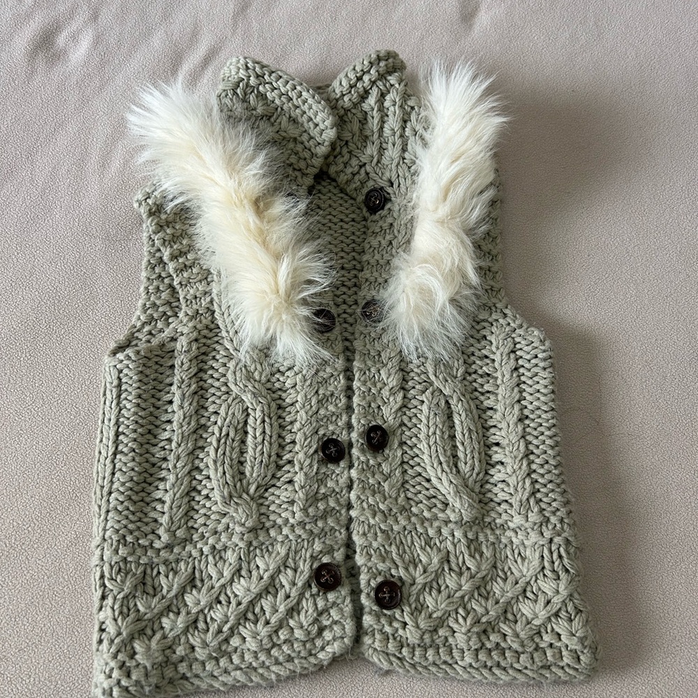 Progressive Spirit Women's chunky Knit vest with Faux Fur Trim